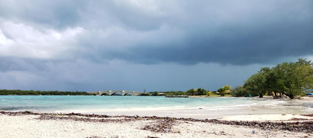 Ocean Mist Villa George Town Luaran gambar